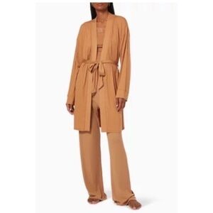 SKIMS SLEEP ROBE LARGE B1653